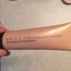 Becca Liquid Highlighter "Opal"