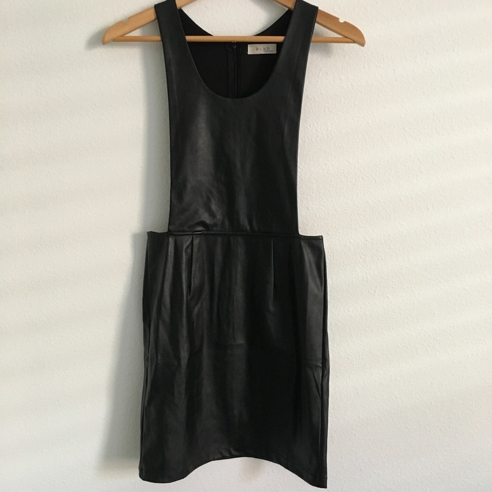 BLVD - FAUX LEATHER DRESS, BLACK ✨