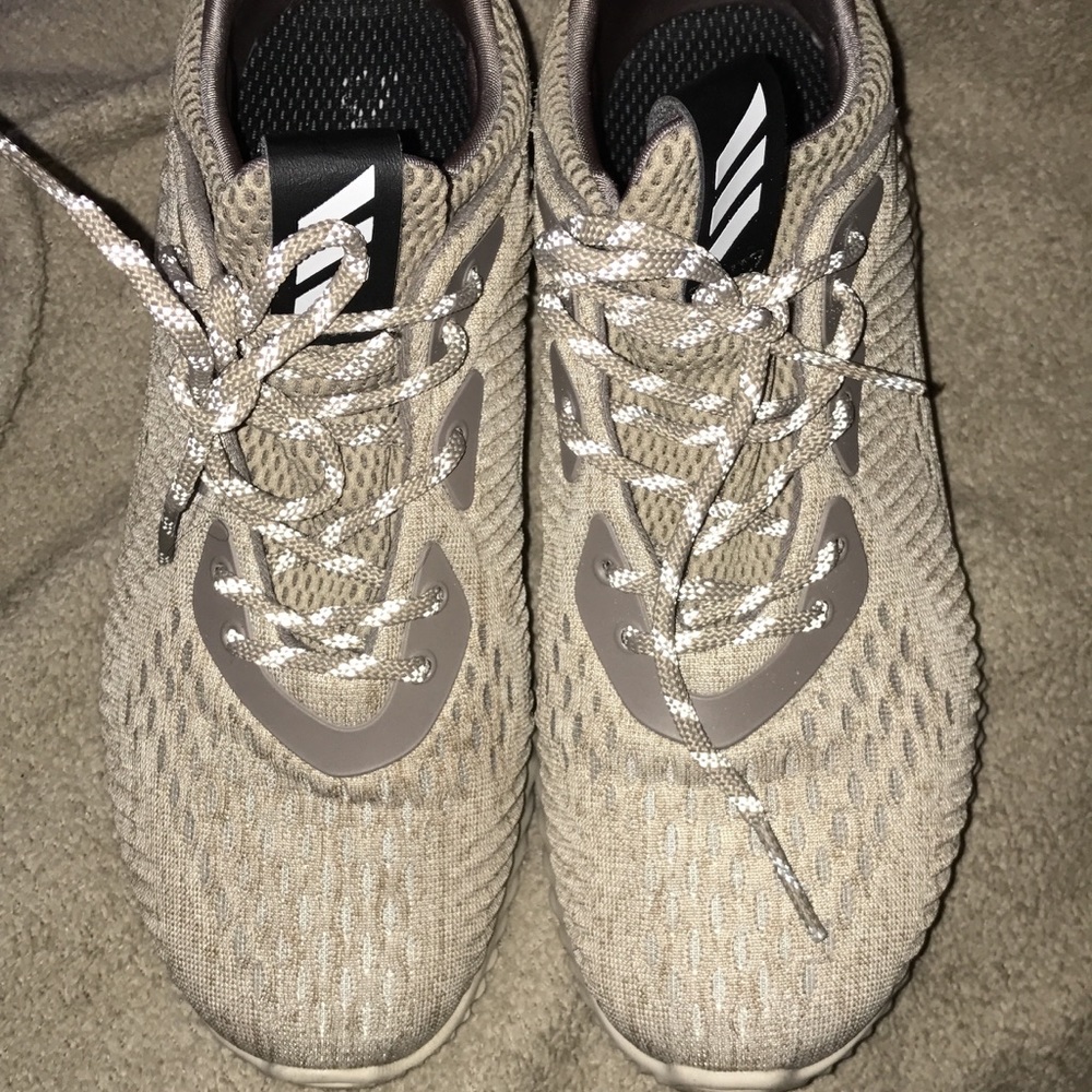 Adidas Alpha Bounce