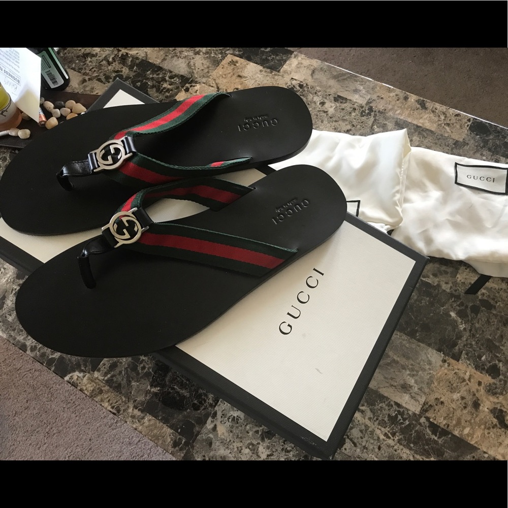 Authentic Men's Gucci Sandals / flip flop / logo