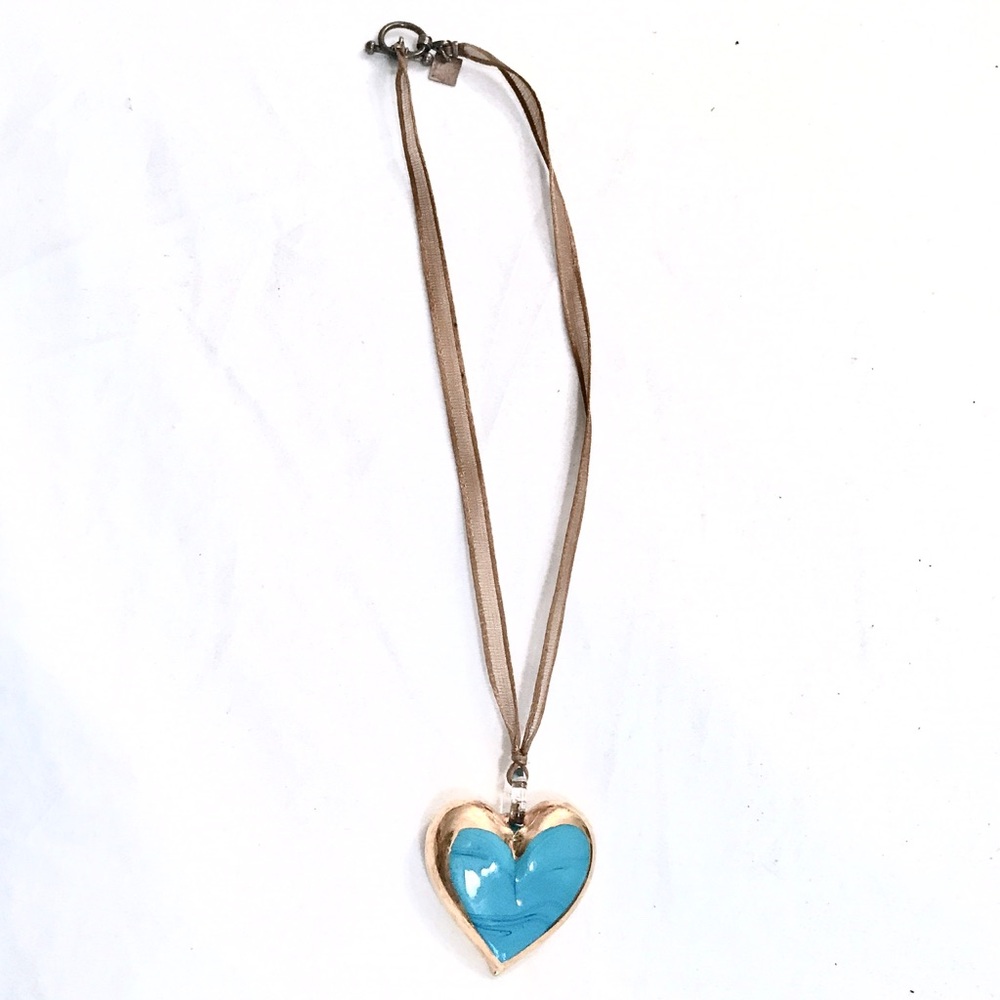 Yummy Glass Heart Statement Neckless