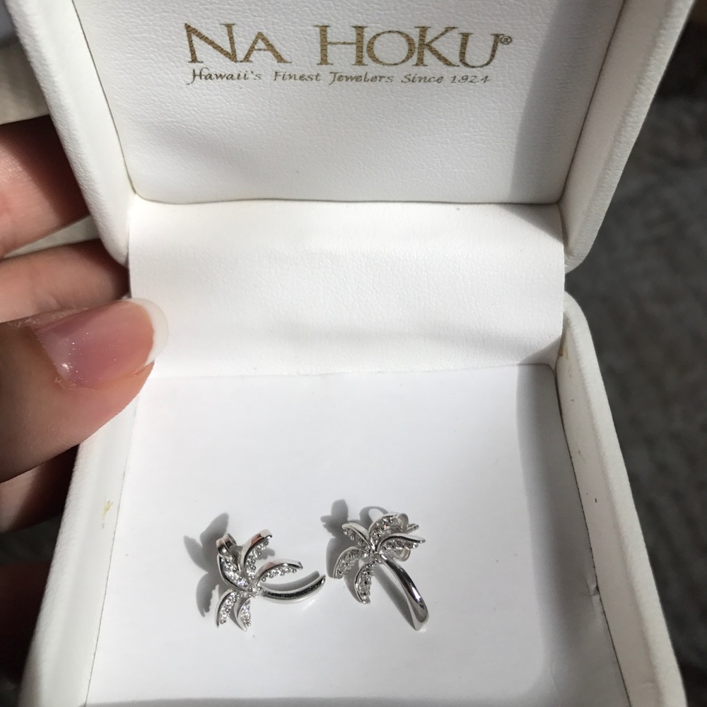 Na Hoku Diamond Palm Tree Earrings