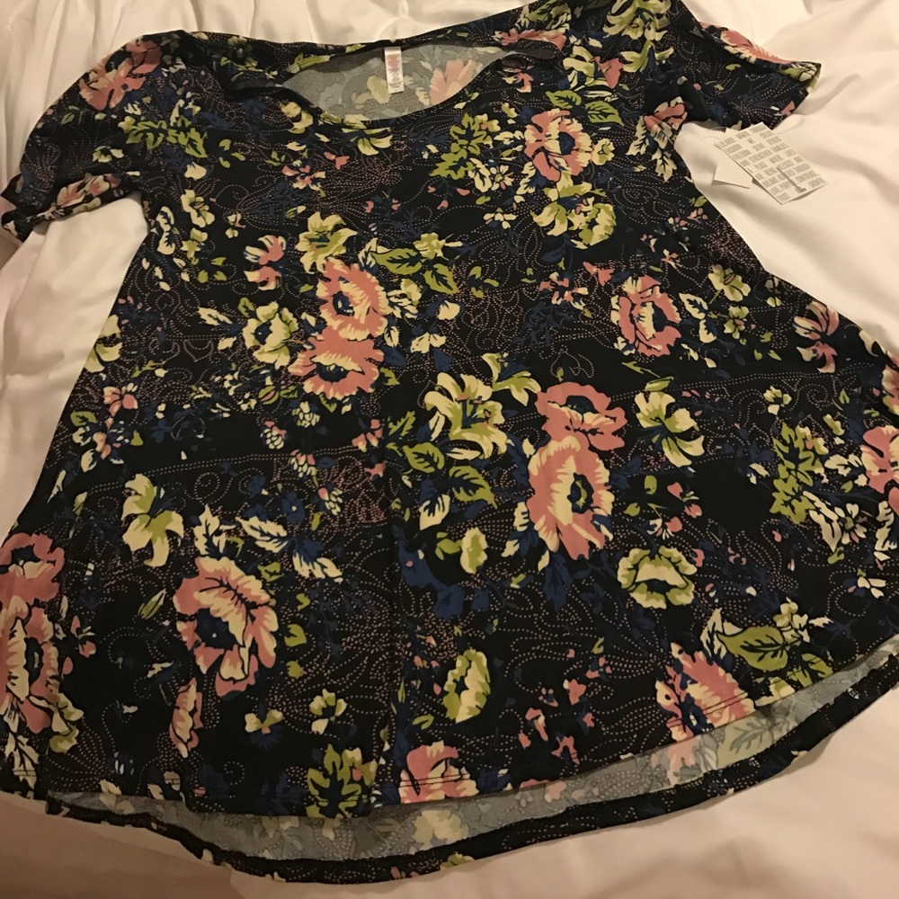 Lularoe L perfect T