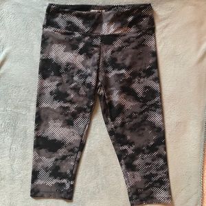 Marika Cropped Leggings