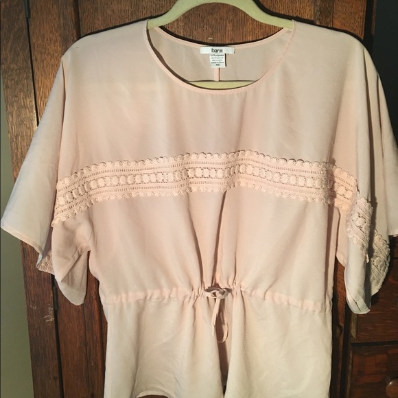 Like-new, hardly worn Bar III blouse, size XS - Picture 4 of 5