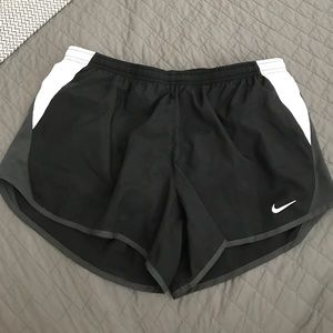NIKE RUNNING SHORTS