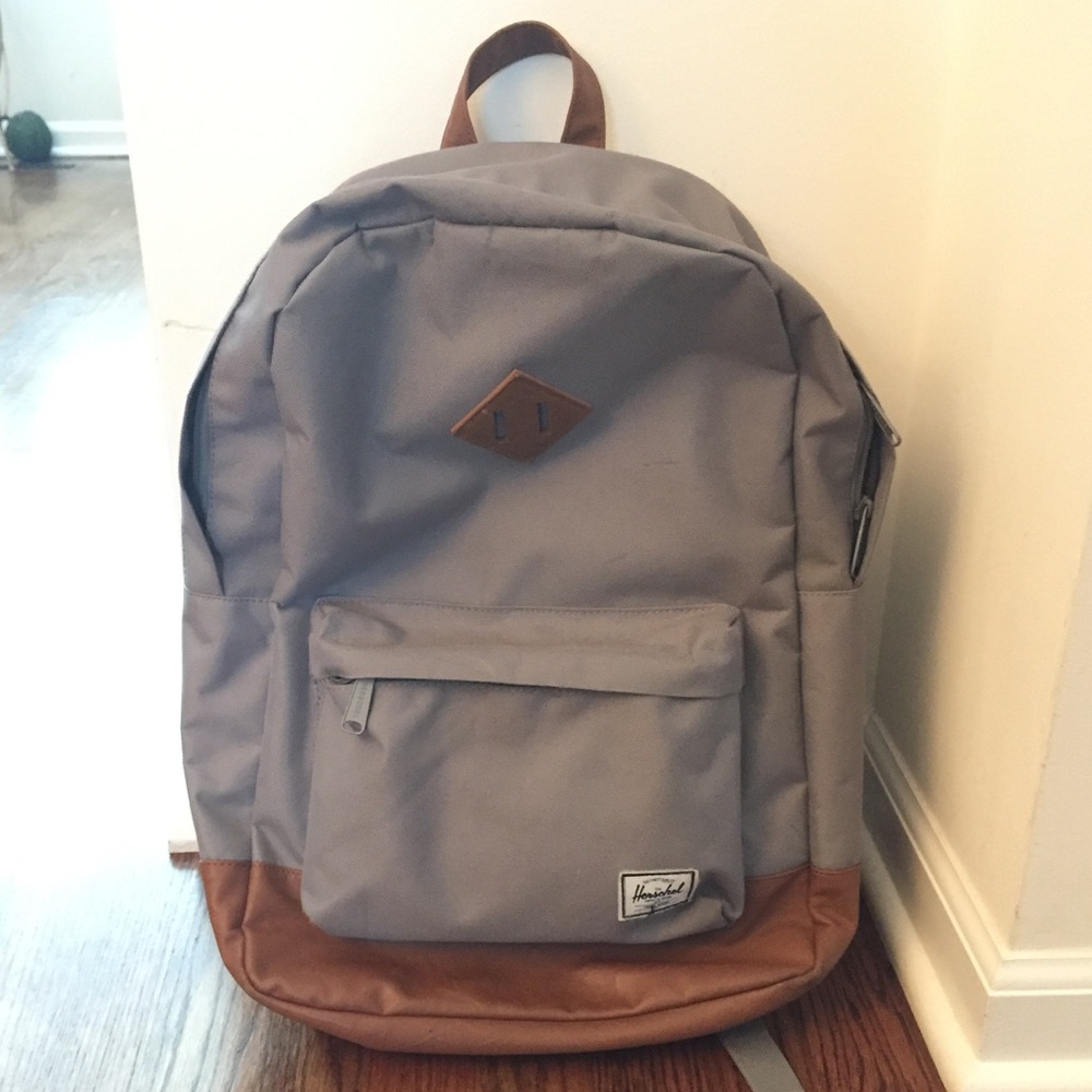 Herschel hertiage gray backpack