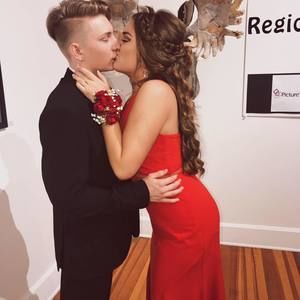 Meet your Posher, Nina