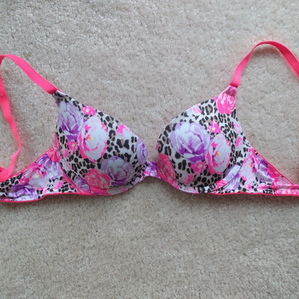 PINK Victoria's Secret Leopard Print Floral Bra