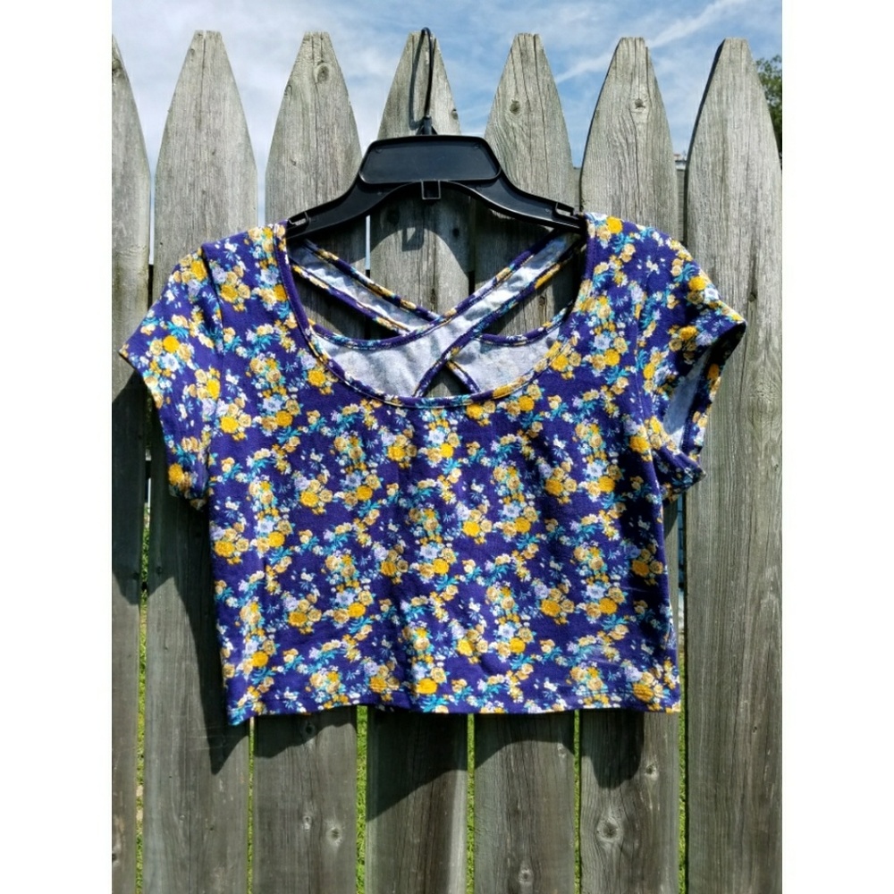 |Ambiance Apparel| Open Back Crop Top
