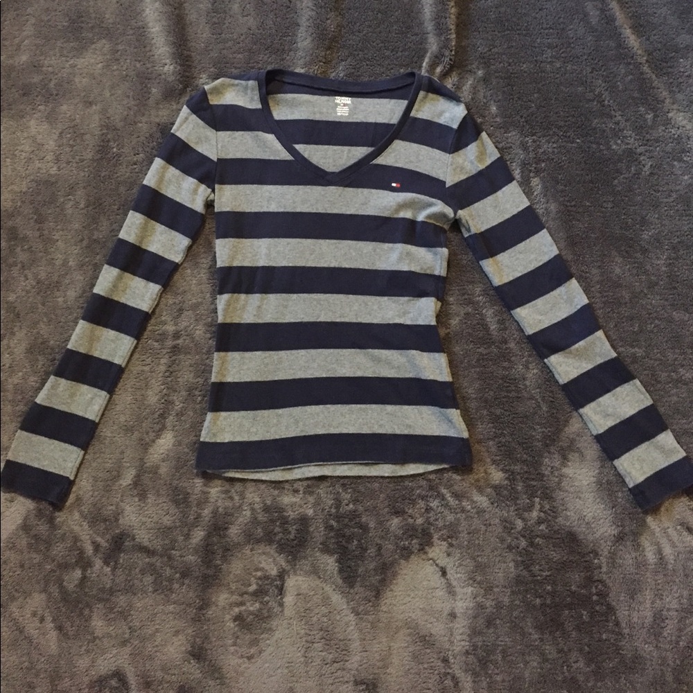 Tommy Hilfiger long sleeved v-neck