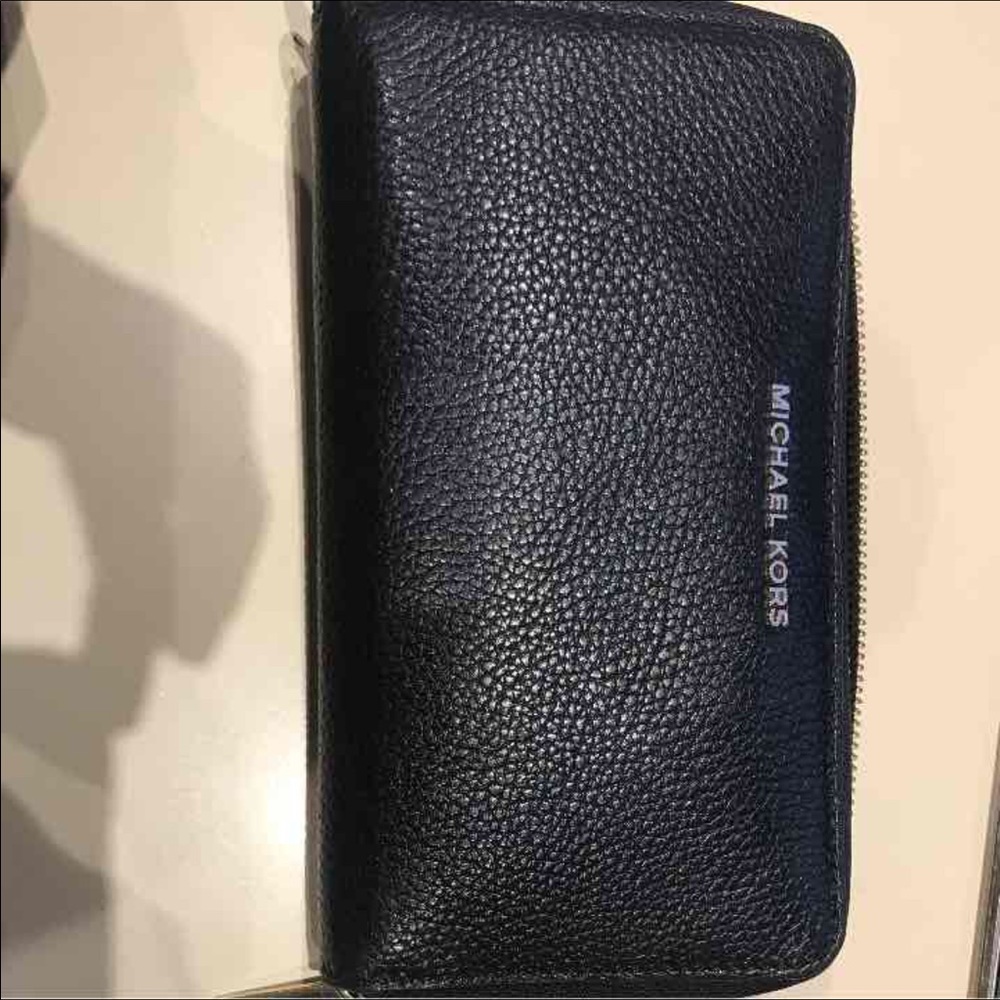 Black Michael Kors Wallet