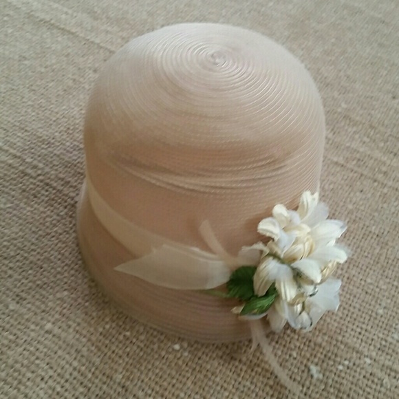 Adorable  vintage  hat by Gabriel Amar main image 5