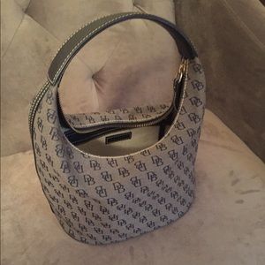 Dooney and Bourke handbag-classic black and grey