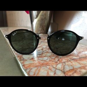 Ray Ban 2447 Polarized