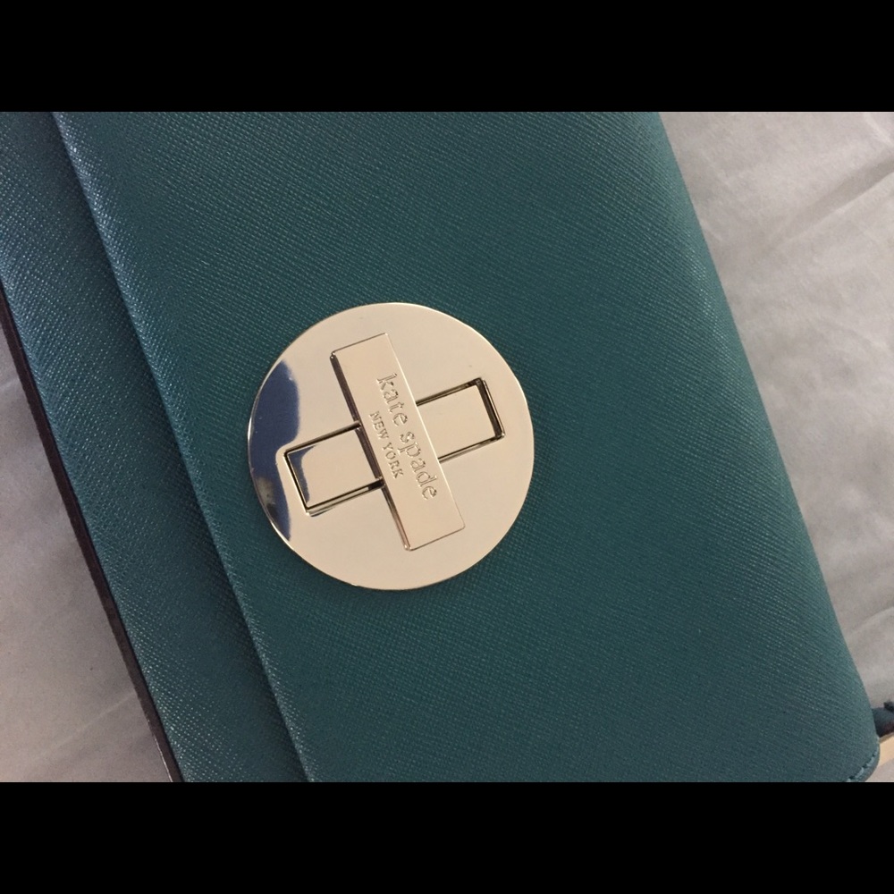 Cute little Kate Spade cross body