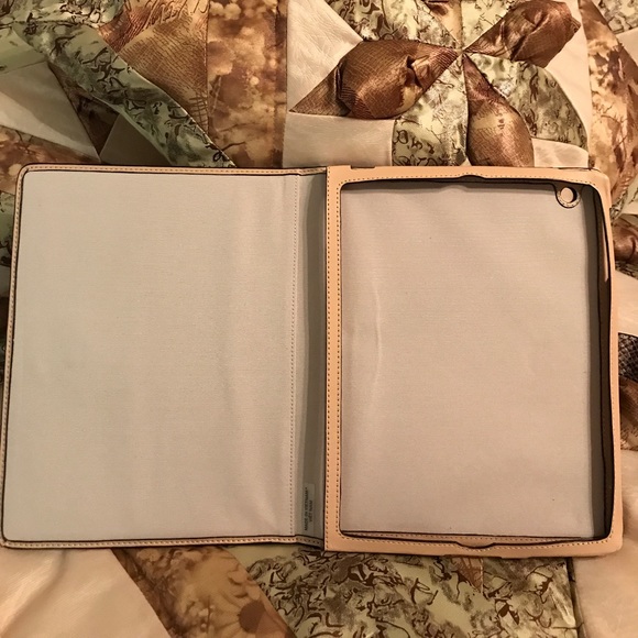 iPad case - Picture 2 of 2