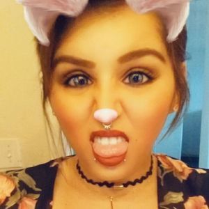 Meet your Posher, April