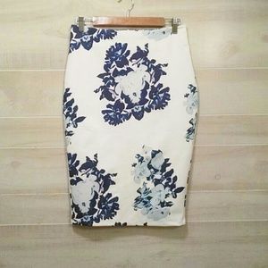 White and Navy High Waist Pencil Skirt