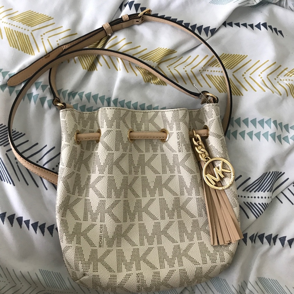 Mk cross body