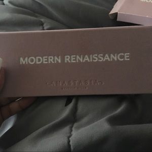 Modern renaissance eyeshadow pallet