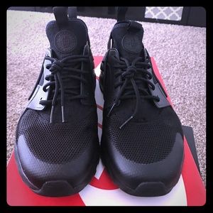 Men's Nike Air Huaraches Run Ultra