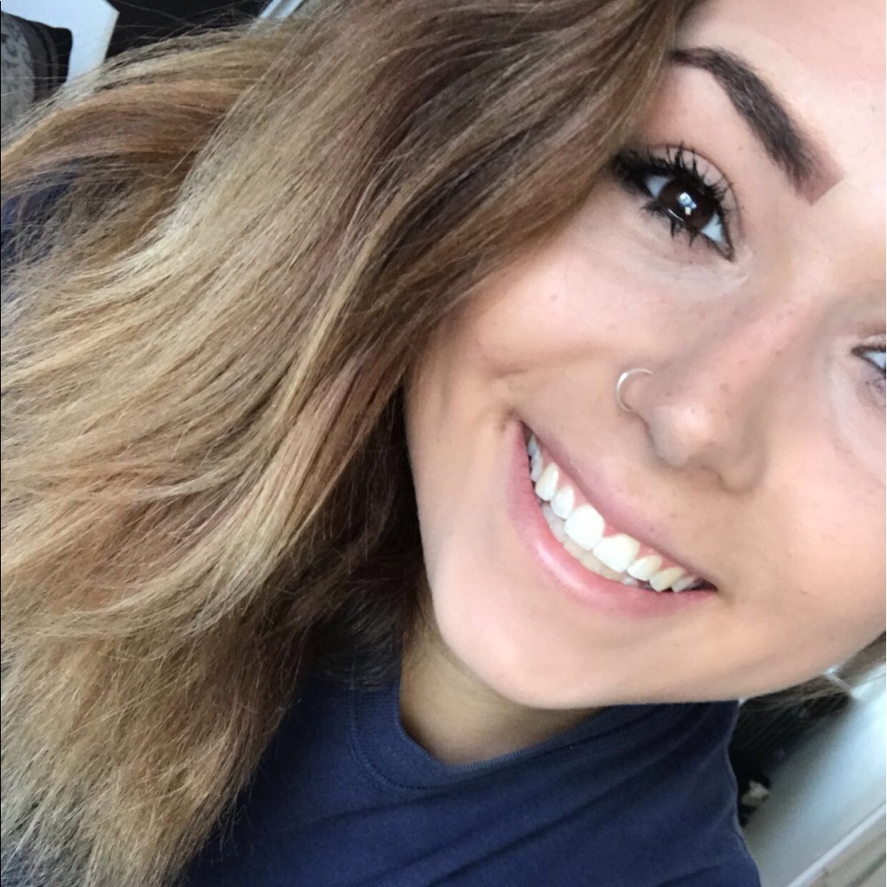 Meet your Posher, Mackie