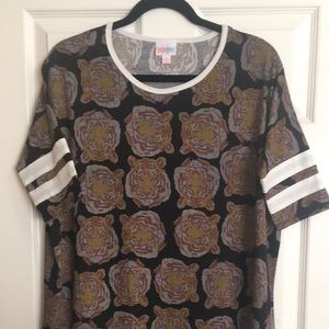 Lularoe tiger Irma size xs