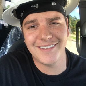 Meet your Posher, Levi