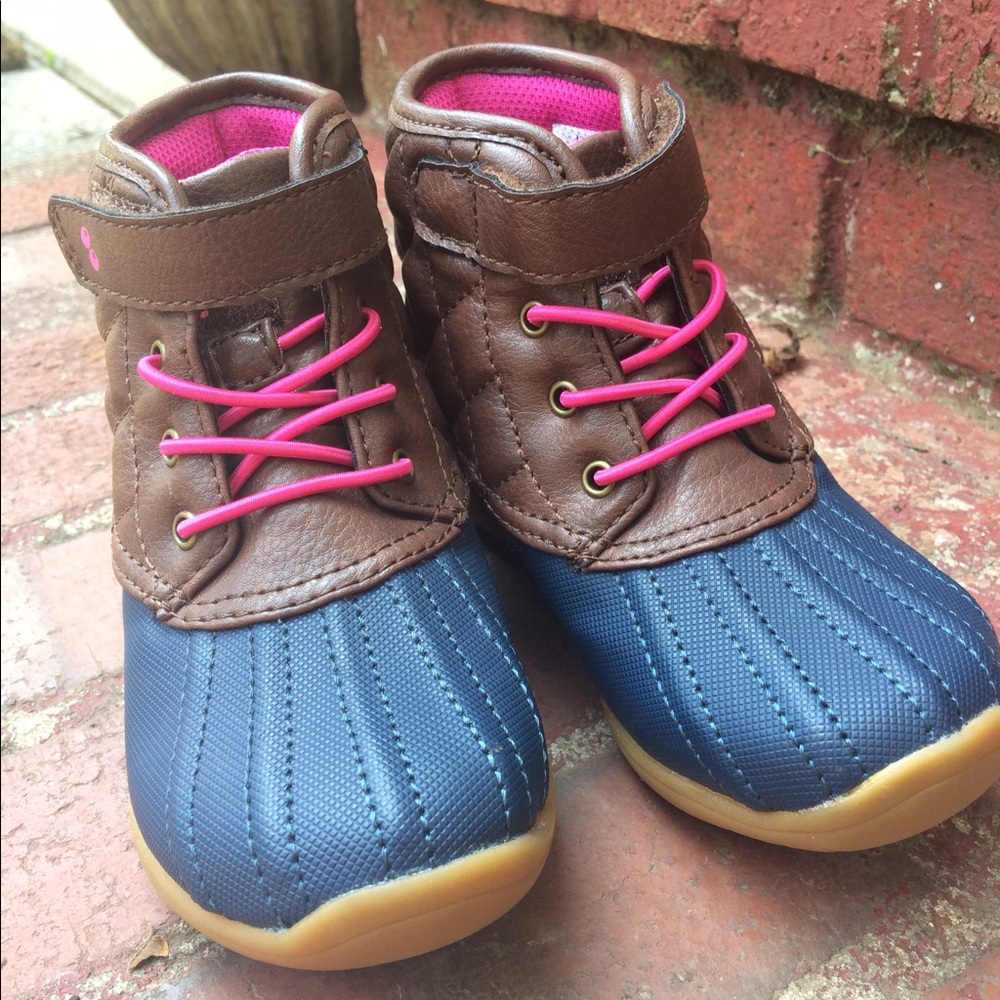 Toddler "duck" style boot