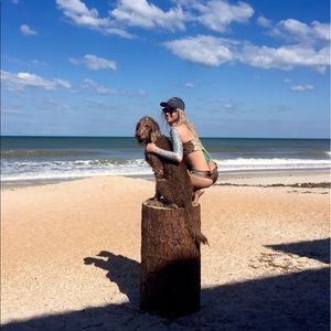 Meet your Posher, Hila