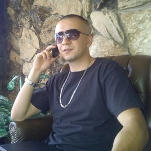 Meet your Posher, Carlos