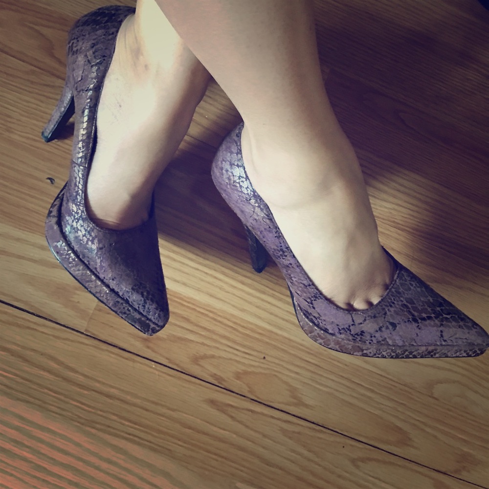 Cute faux snake skin purple heels