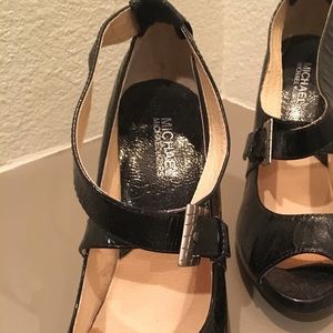 Micheal Micheal Kors patent heels