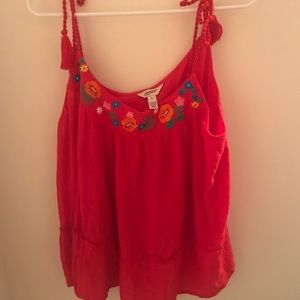 RED FLOWY TANK TOP. PERFECT CONDITION