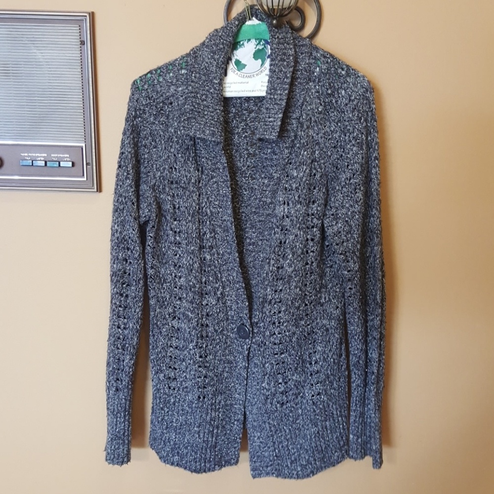 Sweater in GUC.