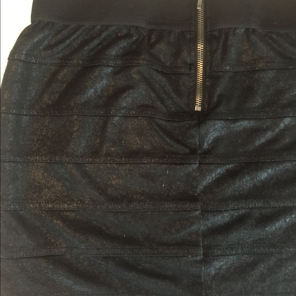 Black mini juniors size L