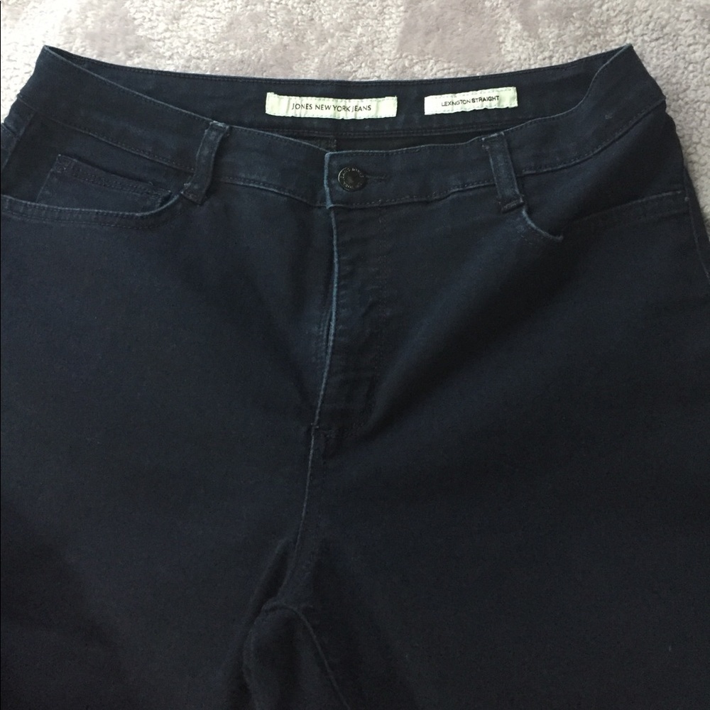 Jones New York dark wash stretchy jeans
