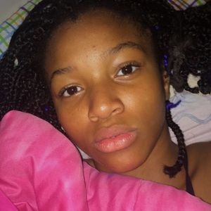 Meet your Posher, Naomii