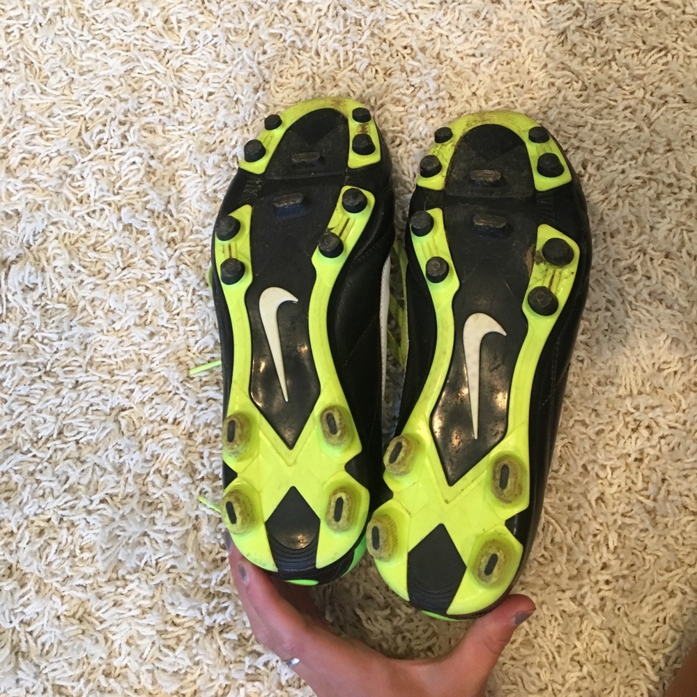 cleats - Picture 2 of 3
