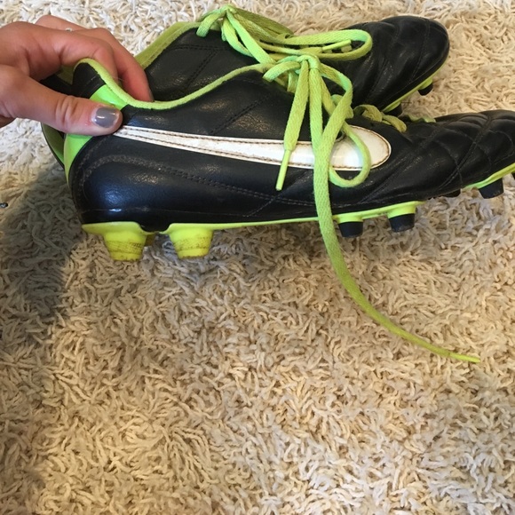 cleats - Picture 3 of 3