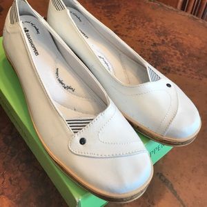 Grasshopper slip on wedge size 9