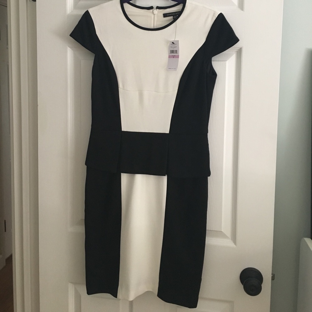 ⬇️NWT Cynthia Steffe Coloblock Peplum Dress