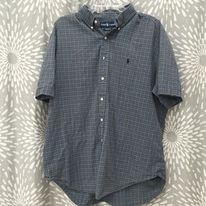 Polo shirt sleeve button up