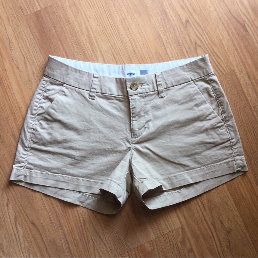 3 For $10 Old Navy Tan Shorts EUC
