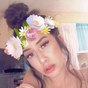 Meet your Posher, Amaris