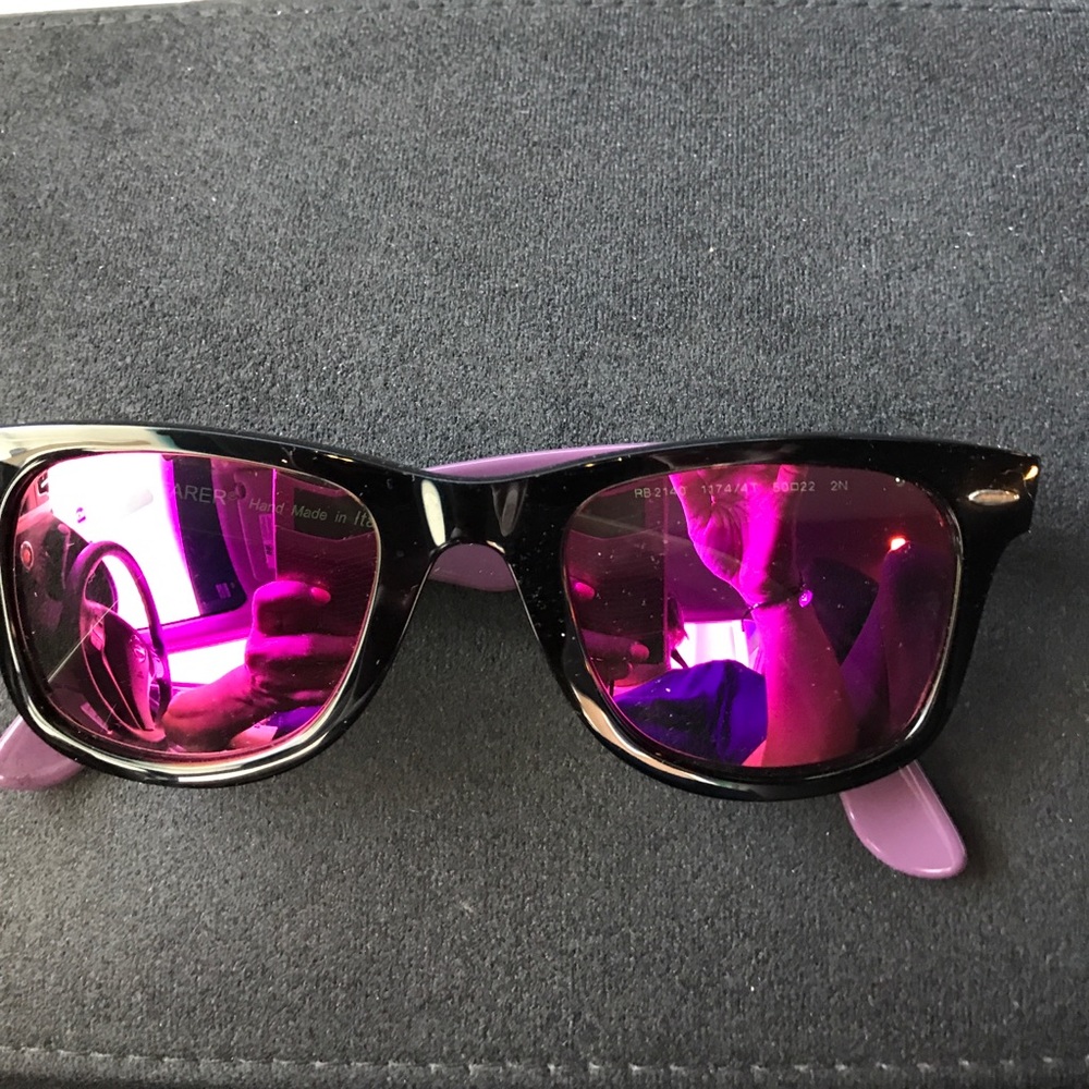 Pink lensed Rayban wayfarers
