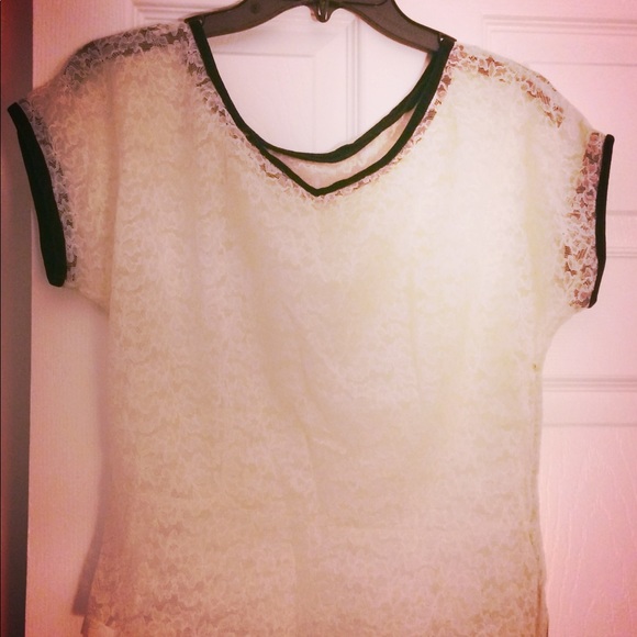 unbranded Tops - Lace and velvet Blouse unbranded Tops - Lace and velvet Blouse