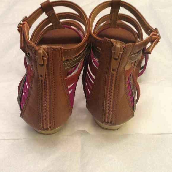 👋Closet closing soon!Aldo Sandals - Picture 3 of 4