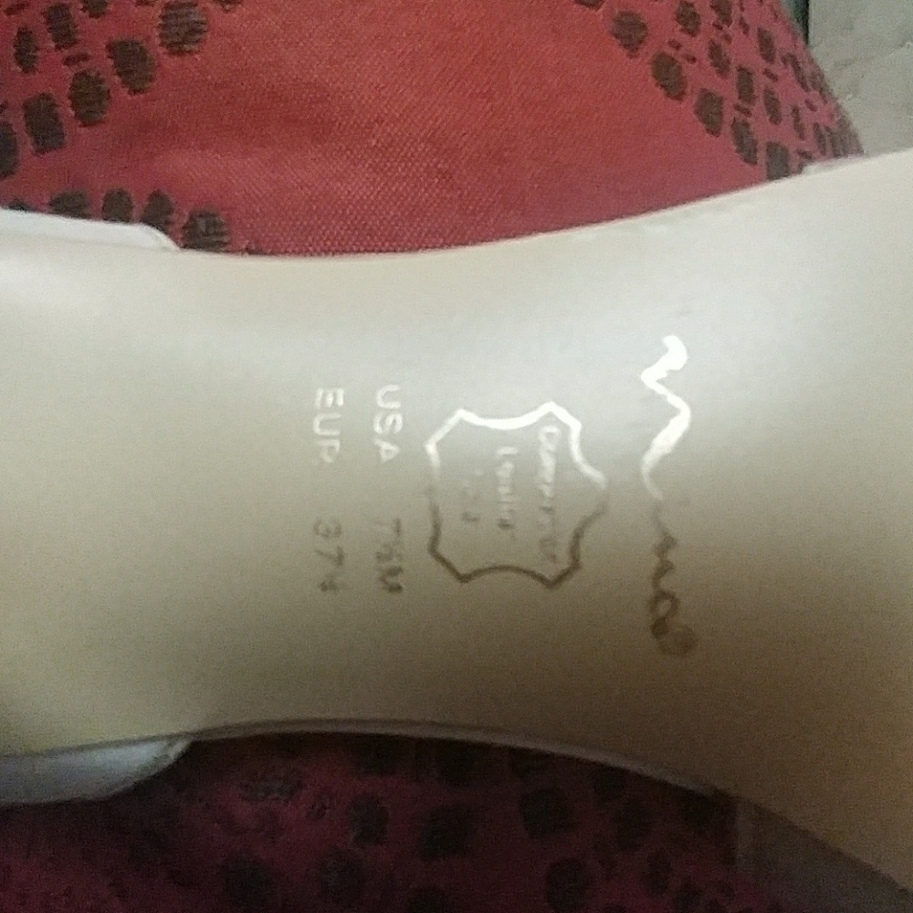 Shoes - Picture 2 of 6